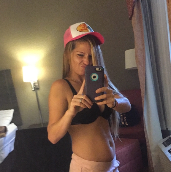 Meet your Posher, Jess - Picture 1 of 1